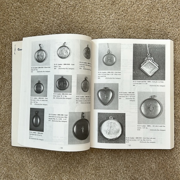 Old Jewelry 4th Edition w/Answers to Questions about antique jewelry 1840 - 1950 - Picture 4 of 9